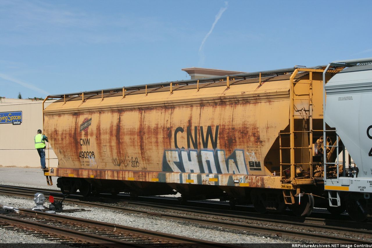 CNW 490928